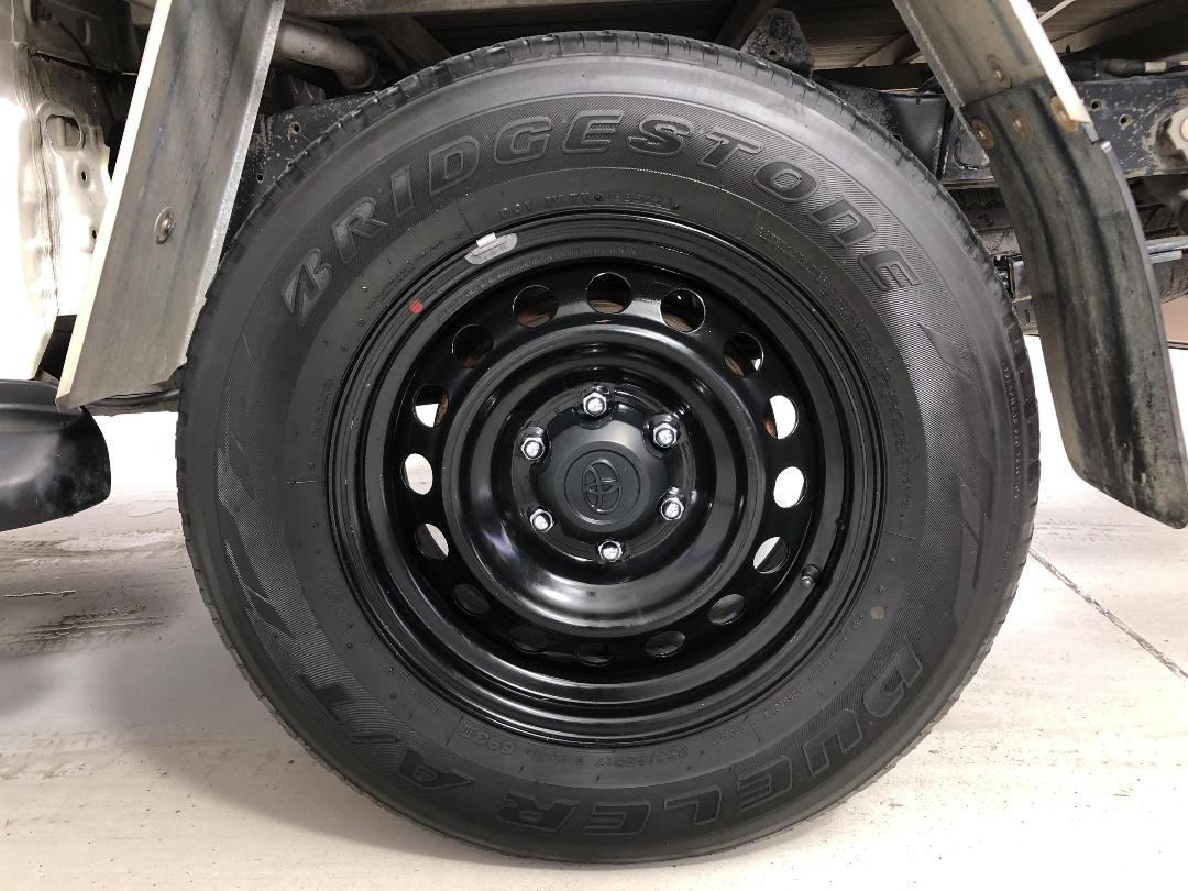 Photo '11' of Toyota Hilux