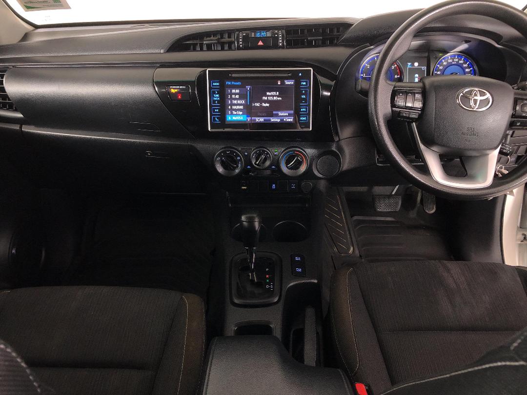 Photo '17' of Toyota Hilux