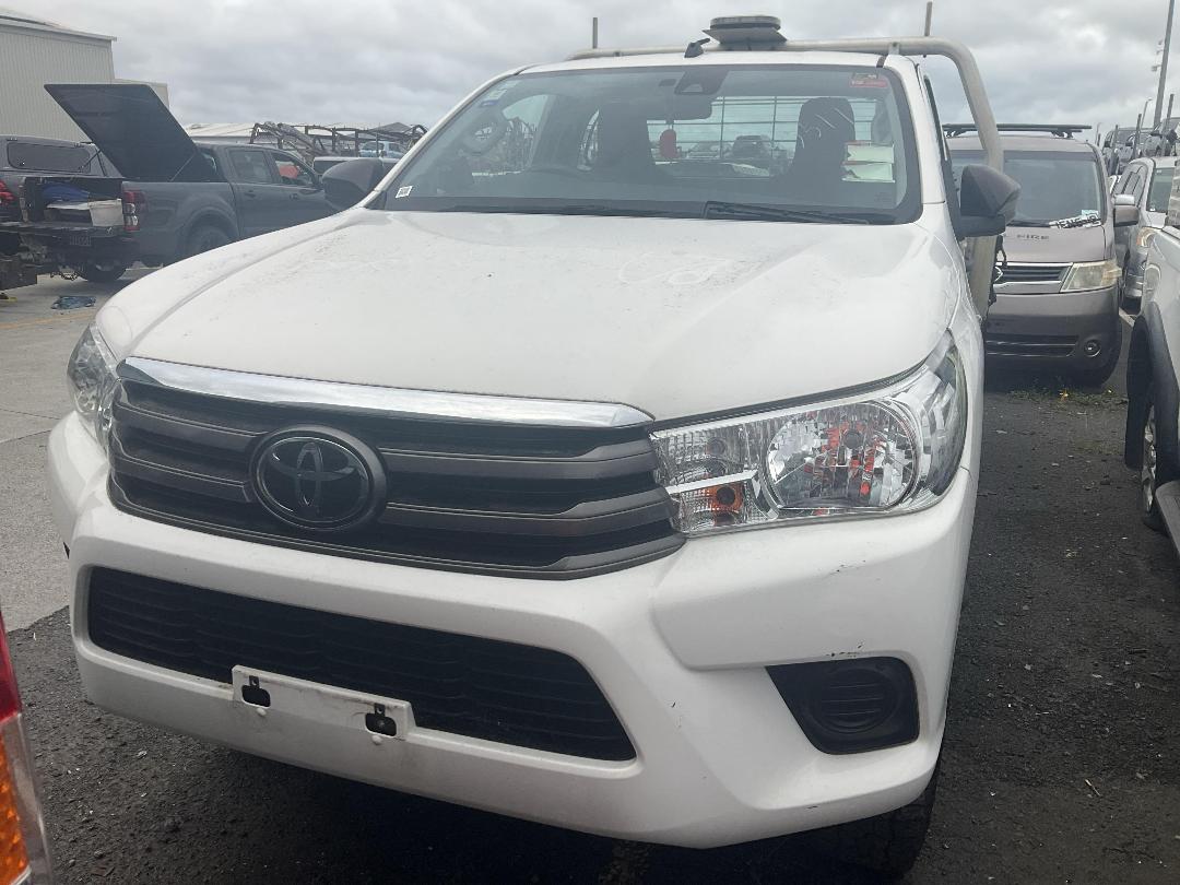 Photo '2' of Toyota Hilux SR TD SC/CC