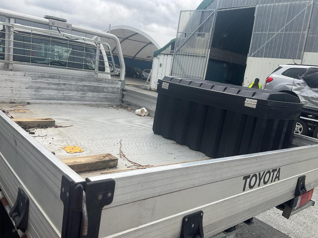 Photo '10' of Toyota Hilux SR TD SC/CC