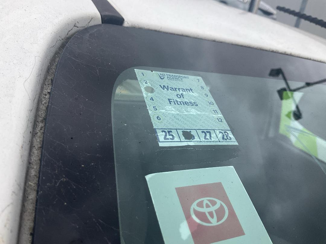 Photo '20' of Toyota Hilux SR TD SC/CC