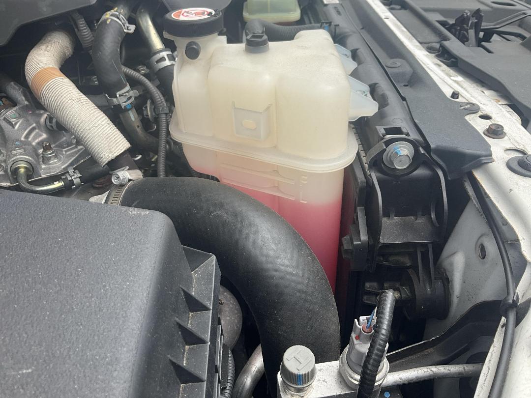 Photo '17' of Toyota Hilux SR TD SC/CC