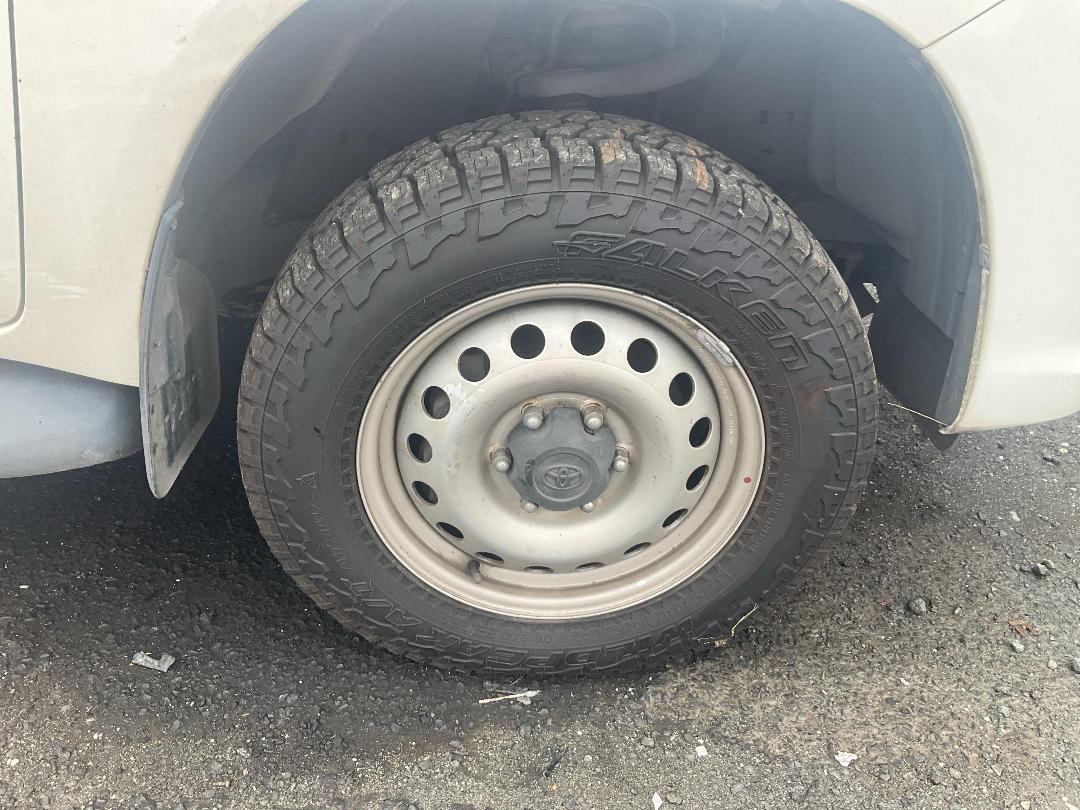 Photo '21' of Toyota Hilux SR TD SC/CC