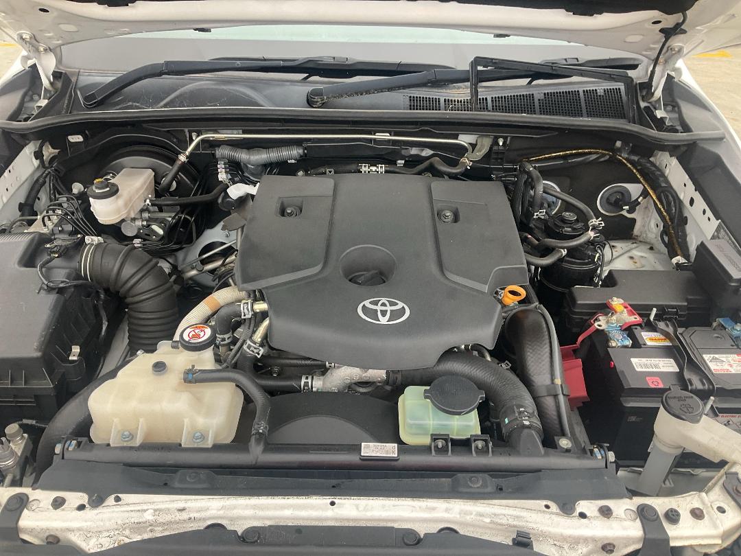 Photo '27' of Toyota Hilux SR TD SC/CC