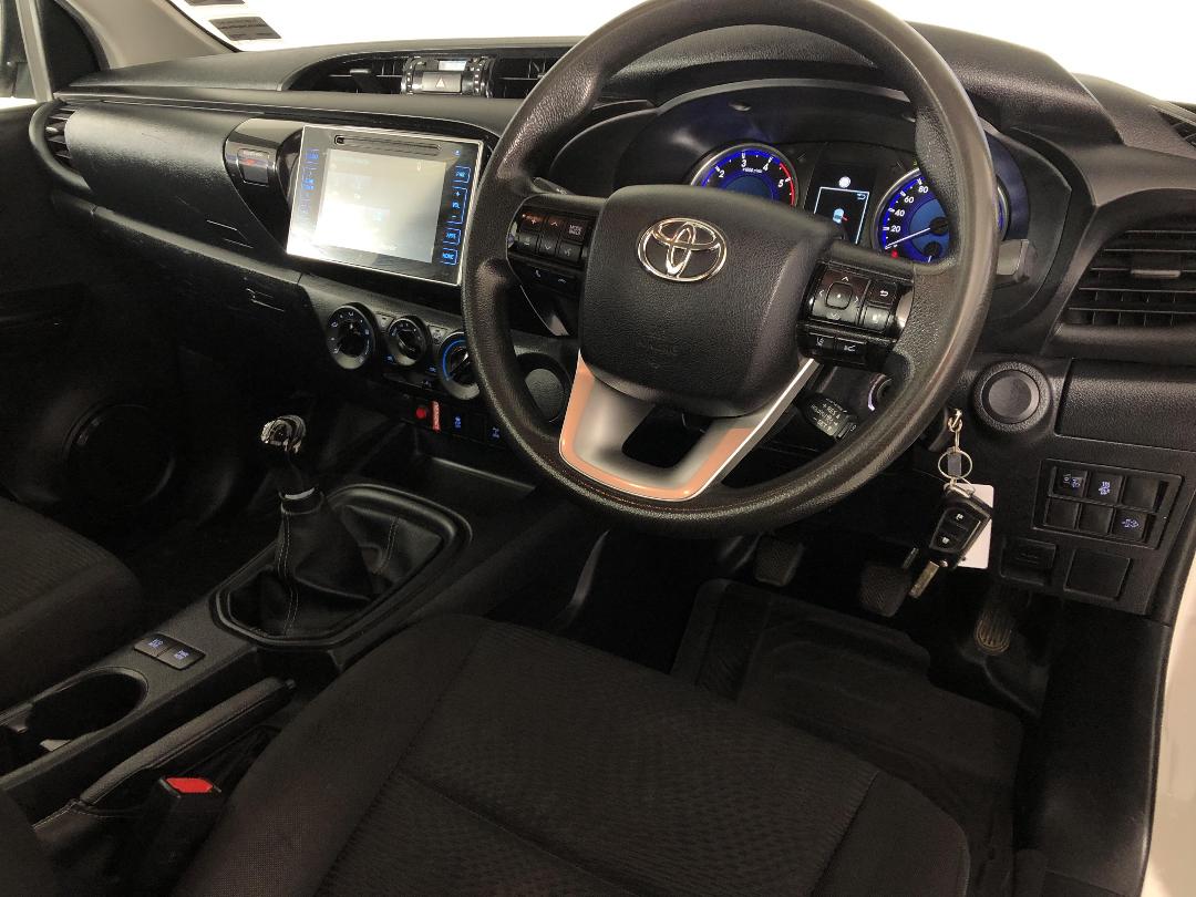 Photo '17' of Toyota Hilux