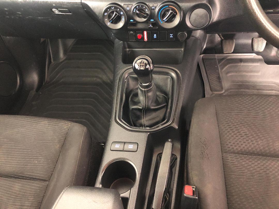 Photo '18' of Toyota Hilux