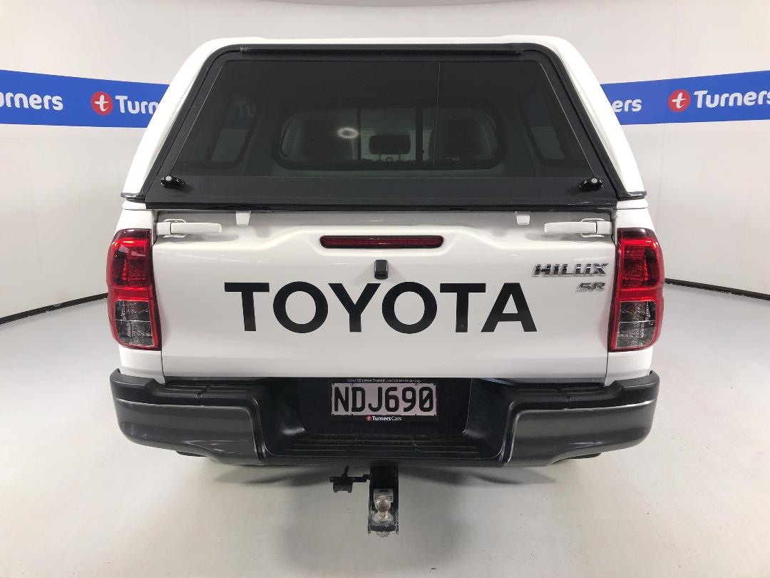 Photo '6' of Toyota Hilux