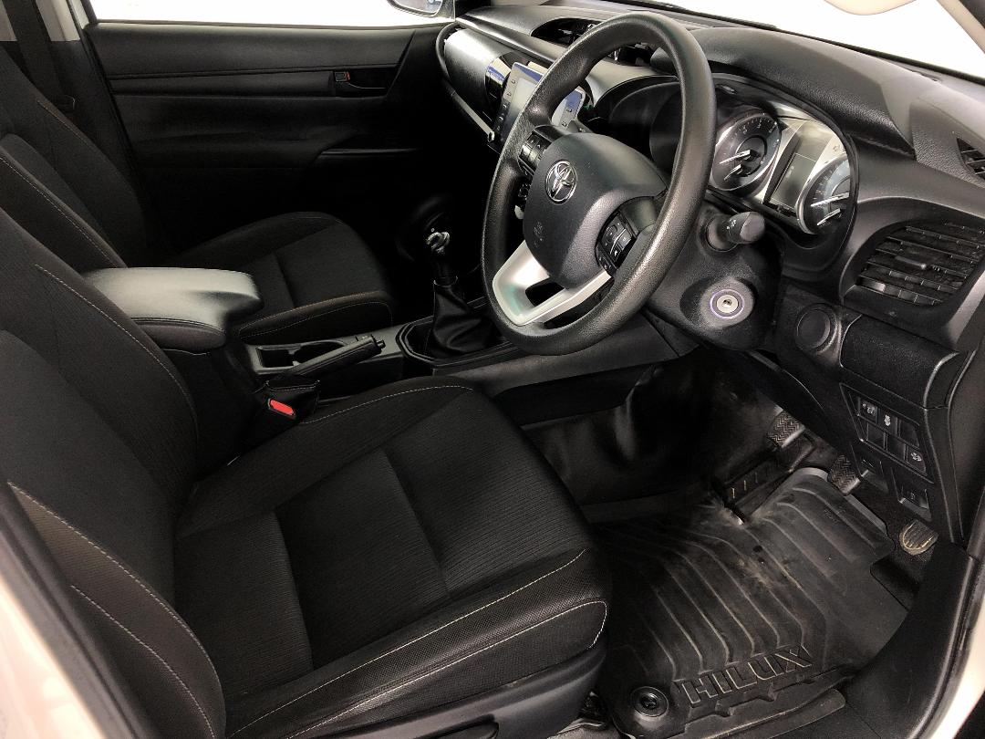 Photo '16' of Toyota Hilux