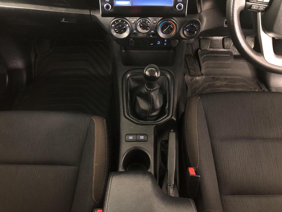 Photo '18' of Toyota Hilux