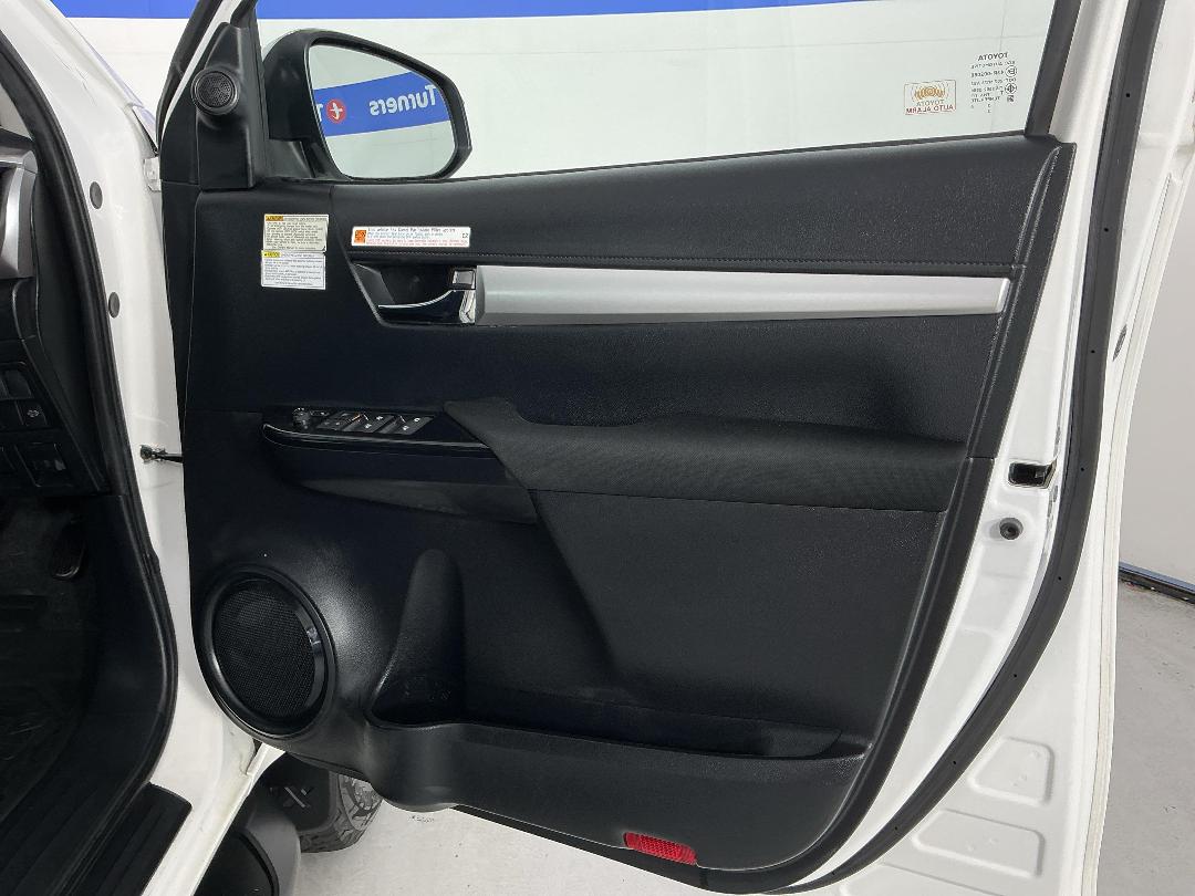 Photo '15' of Toyota Hilux Photo '15' of Toyota Hilux