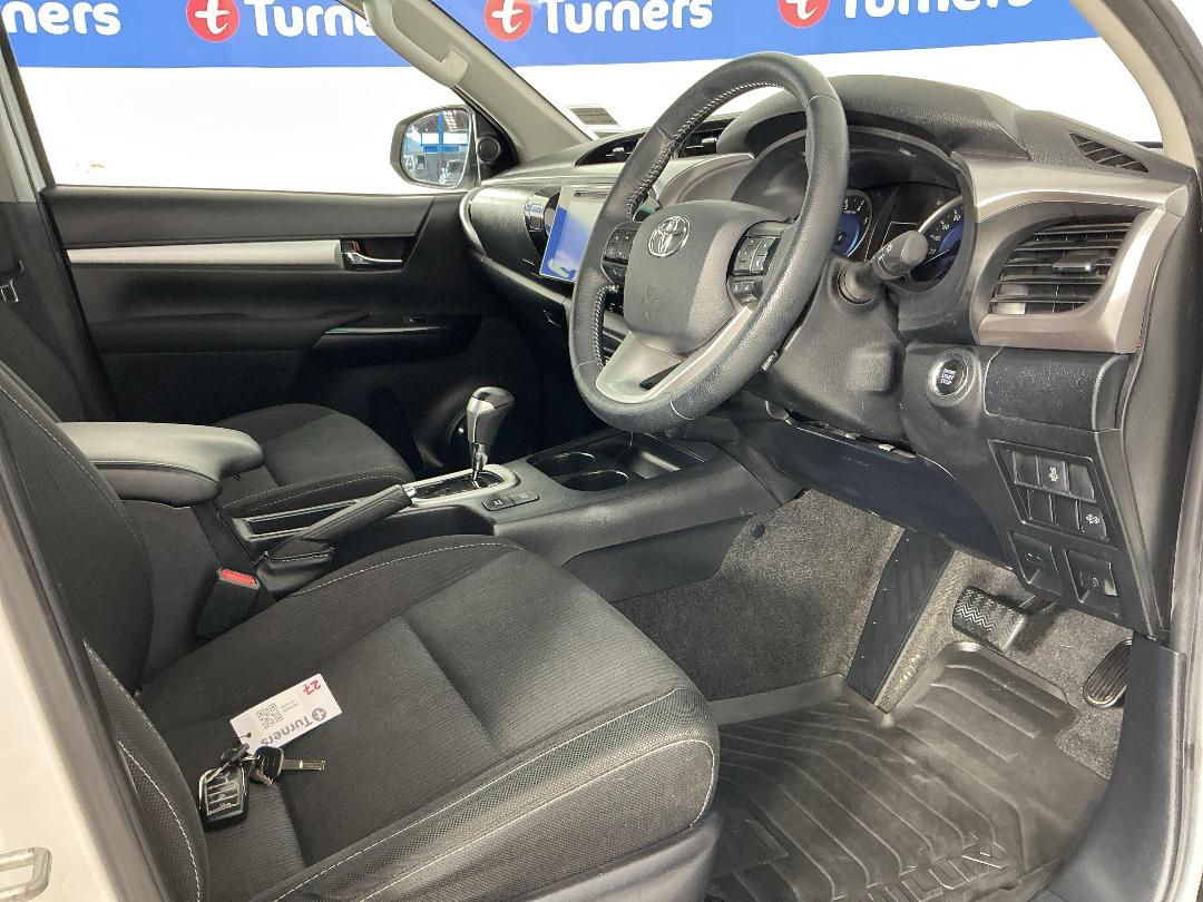 Photo '16' of Toyota Hilux Photo '16' of Toyota Hilux