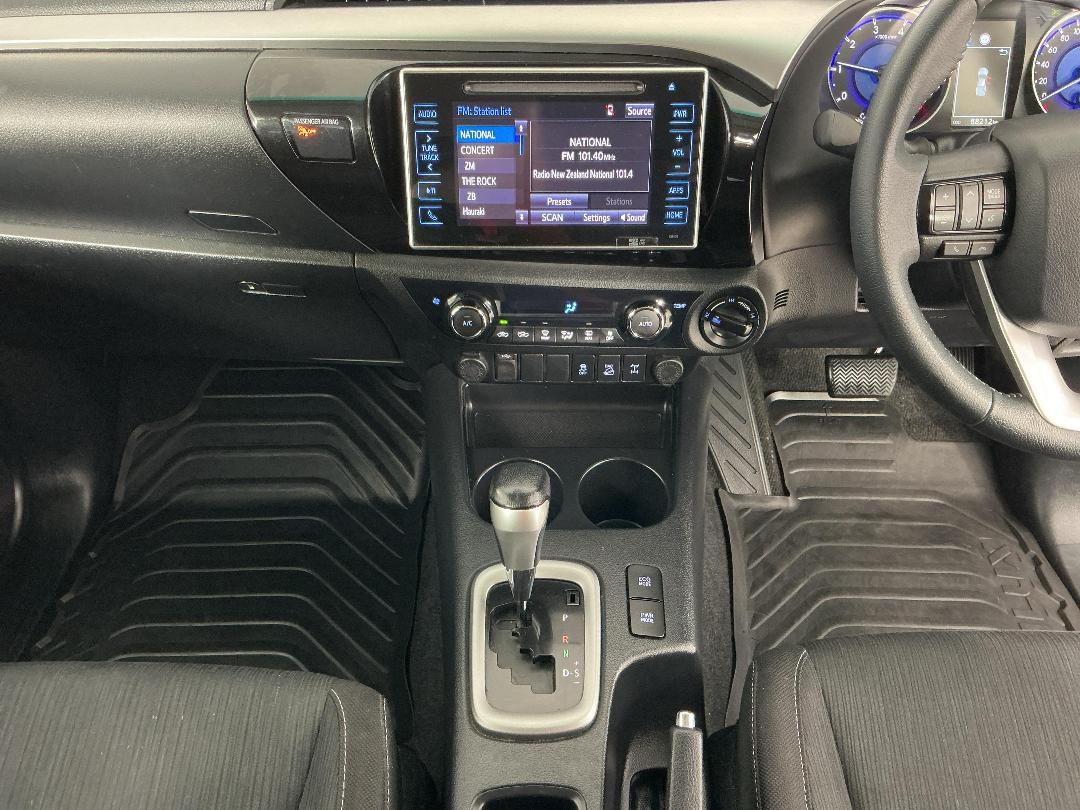 Photo '18' of Toyota Hilux Photo '18' of Toyota Hilux