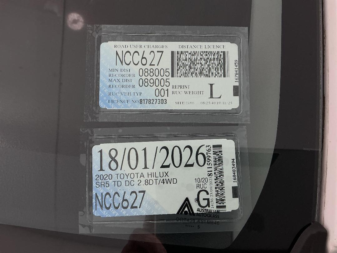 Photo '28' of Toyota Hilux Photo '28' of Toyota Hilux