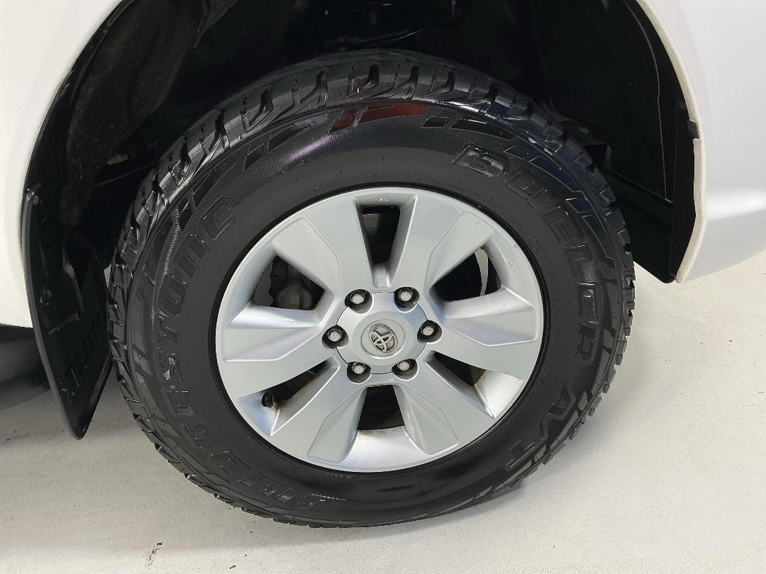 Photo '9' of Toyota Hilux