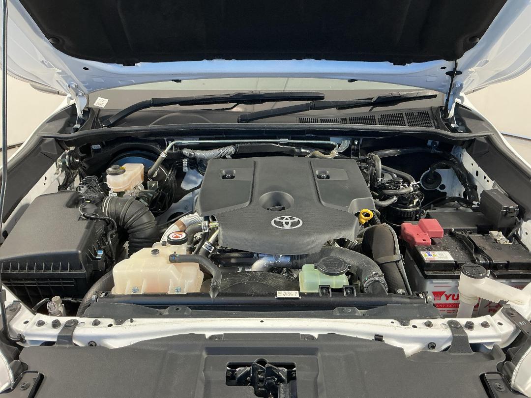 Photo '13' of Toyota Hilux