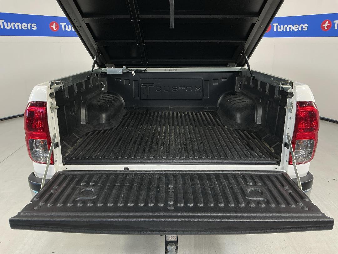 Photo '14' of Toyota Hilux