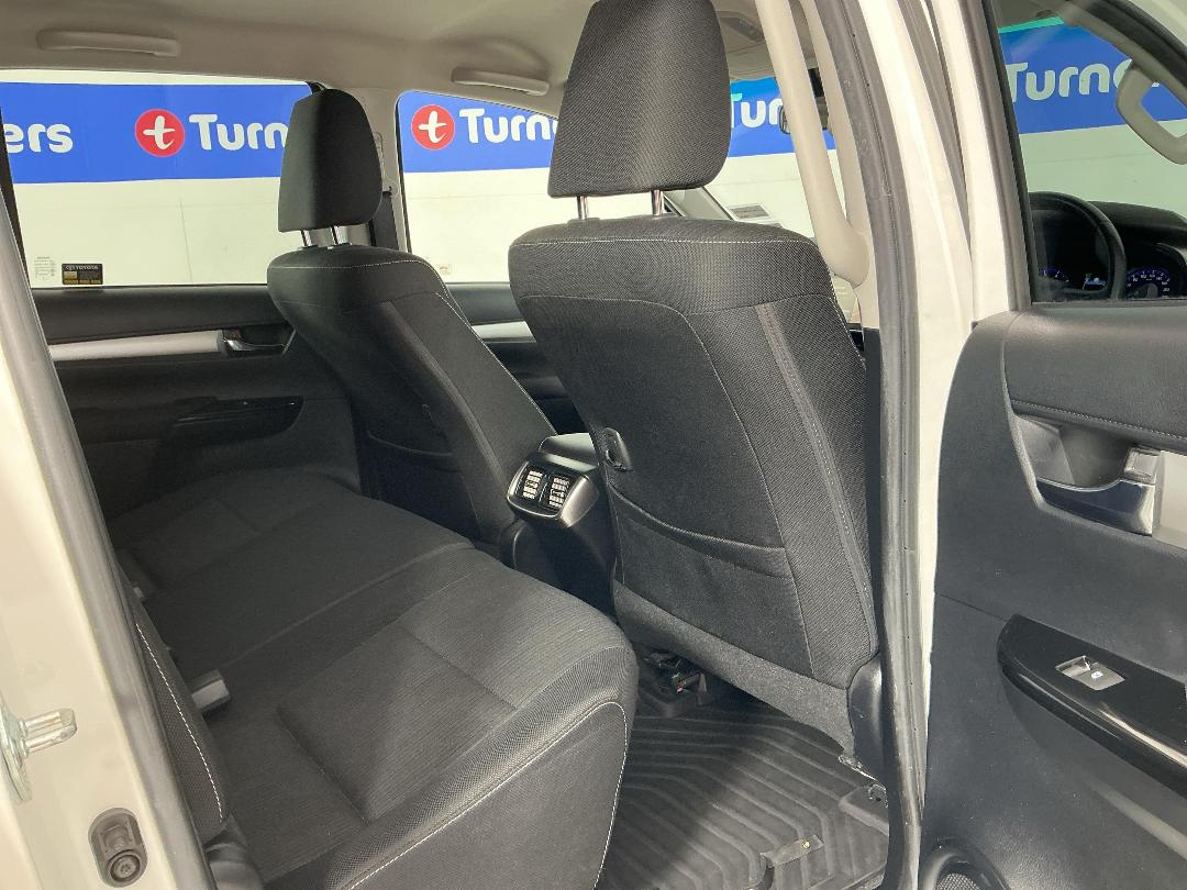 Photo '20' of Toyota Hilux