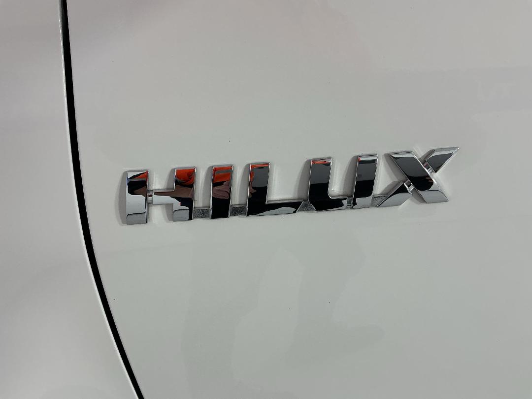 Photo '29' of Toyota Hilux