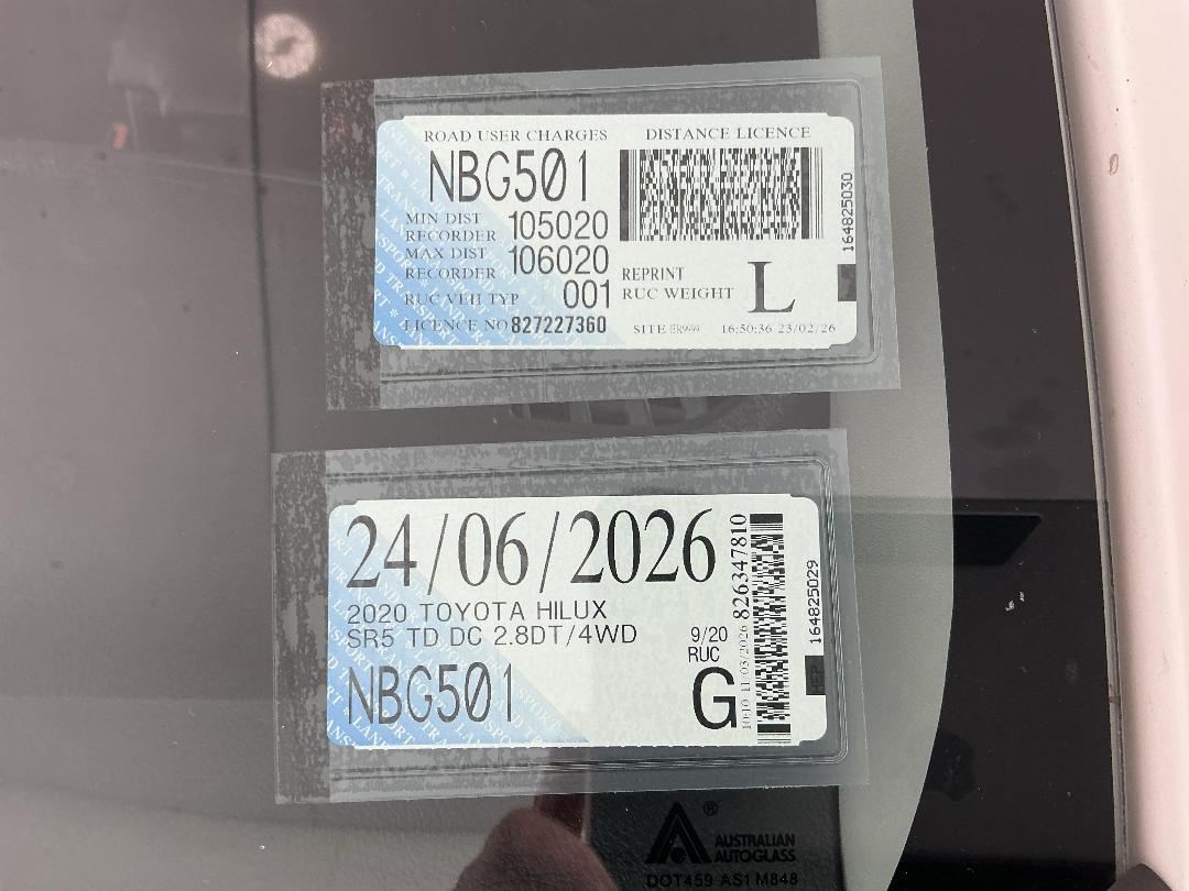 Photo '28' of Toyota Hilux