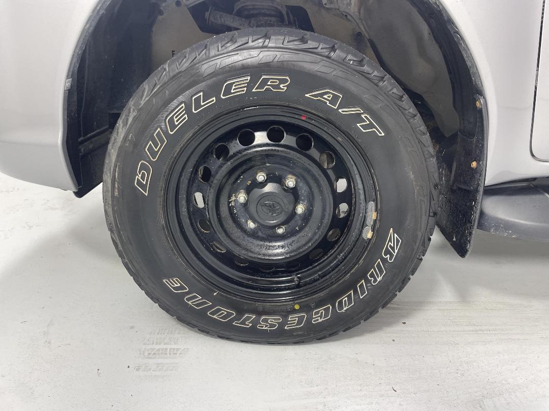 Photo '10' of Toyota Hilux