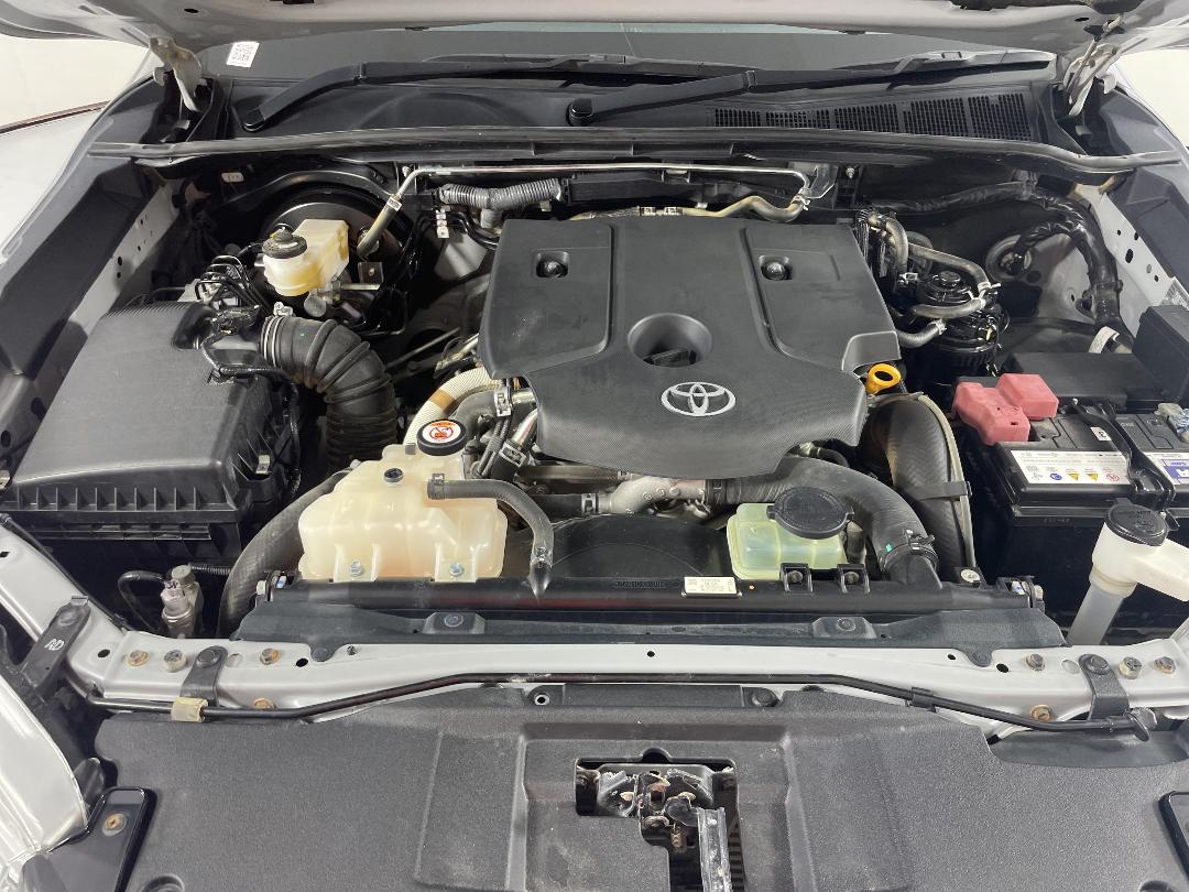 Photo '13' of Toyota Hilux