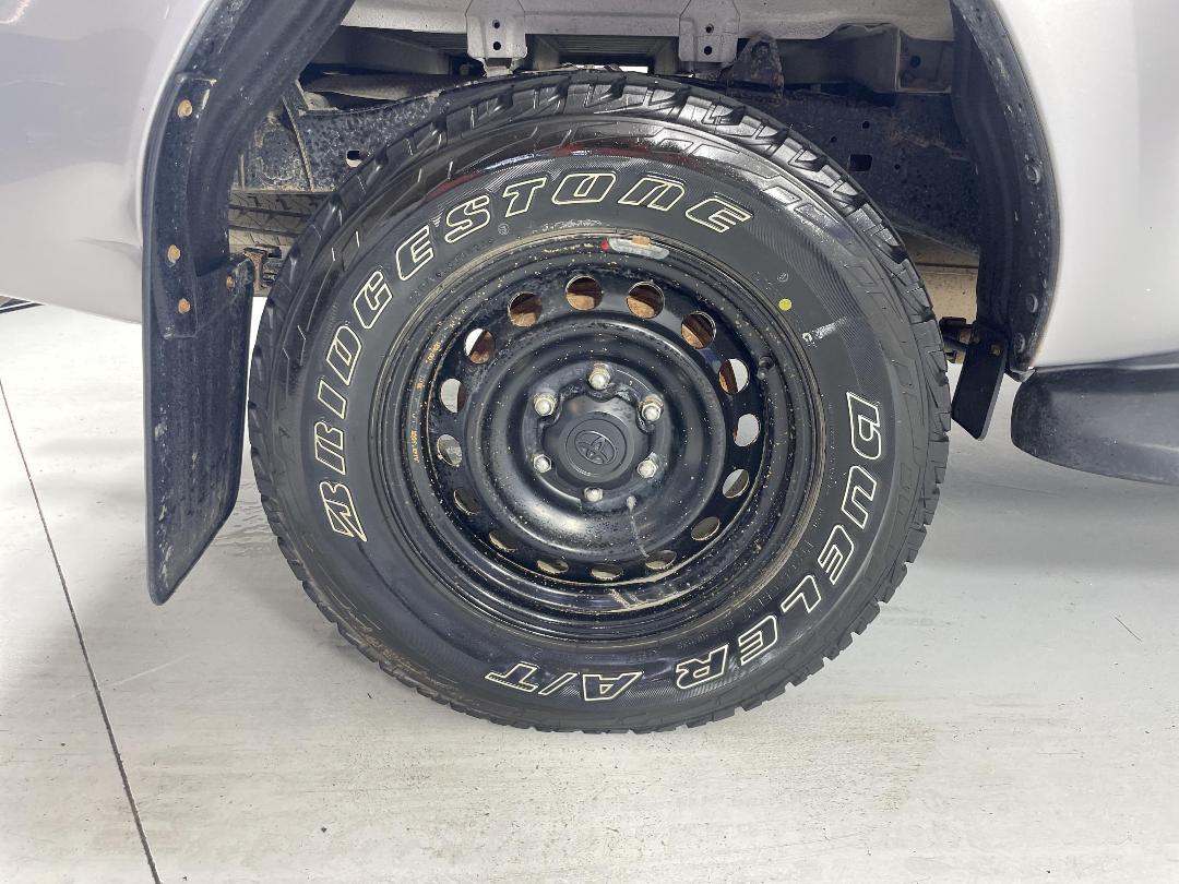 Photo '12' of Toyota Hilux