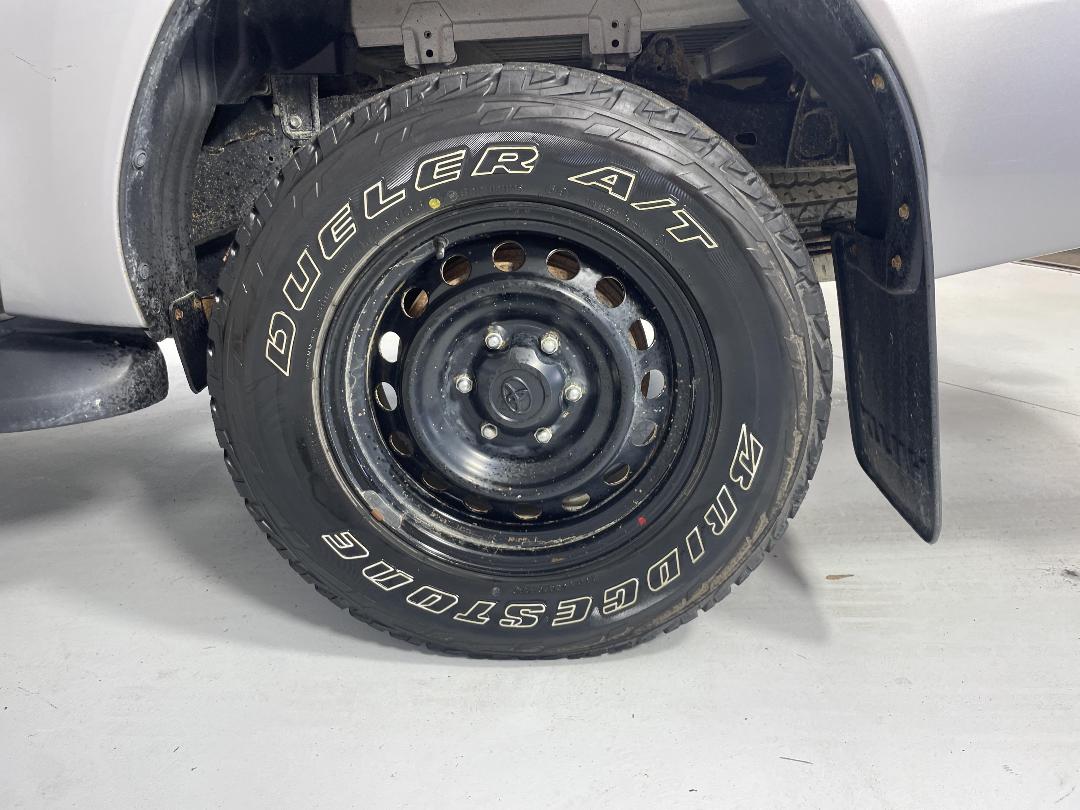 Photo '11' of Toyota Hilux