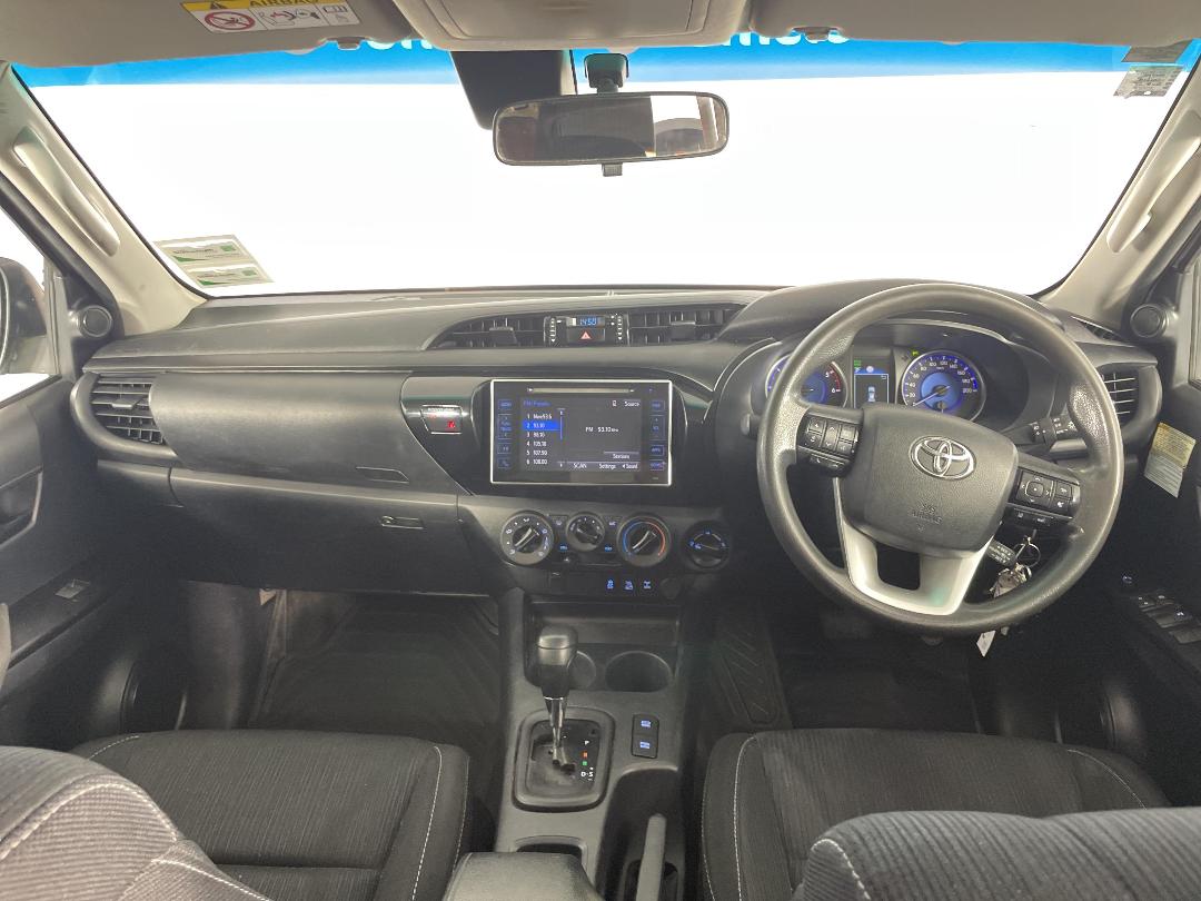 Photo '17' of Toyota Hilux