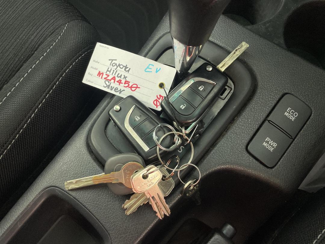 Photo '22' of Toyota Hilux