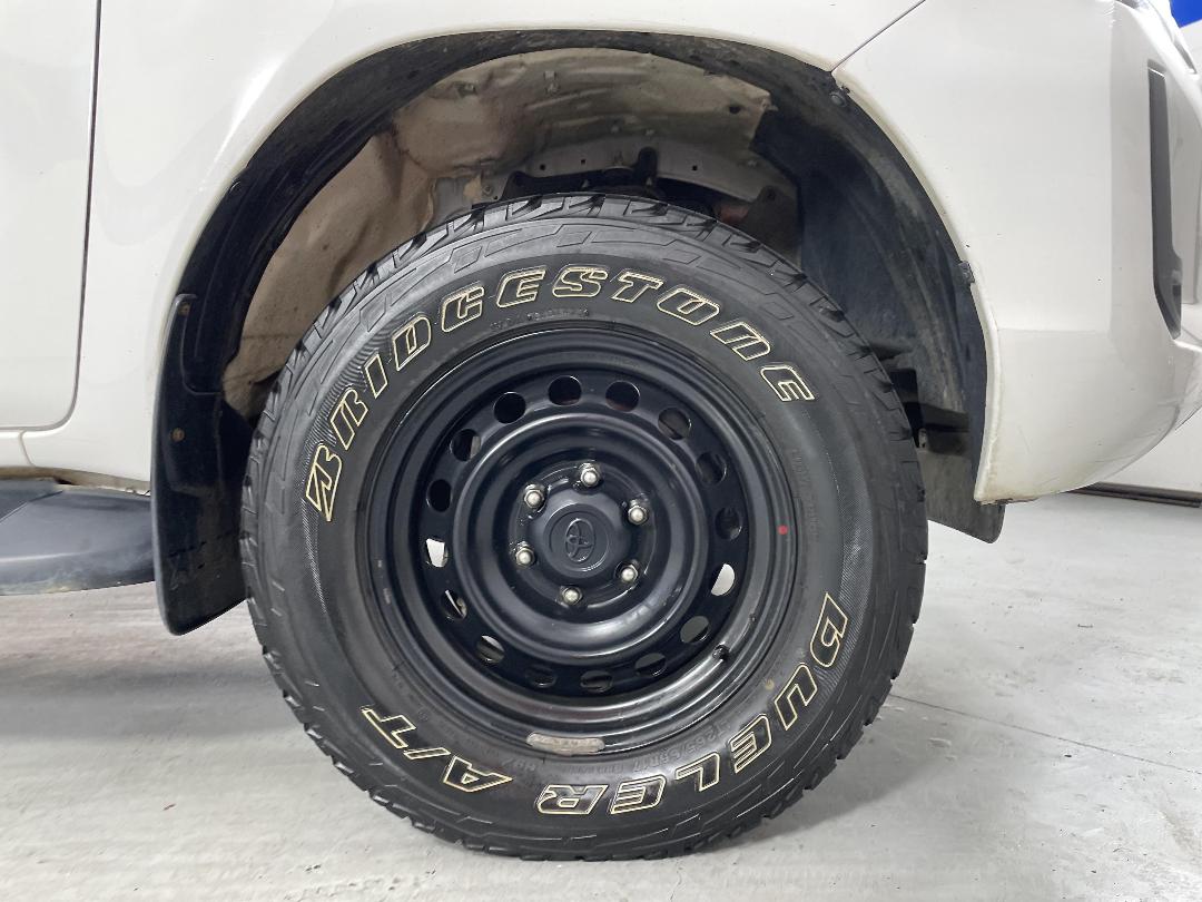 Photo '9' of Toyota Hilux