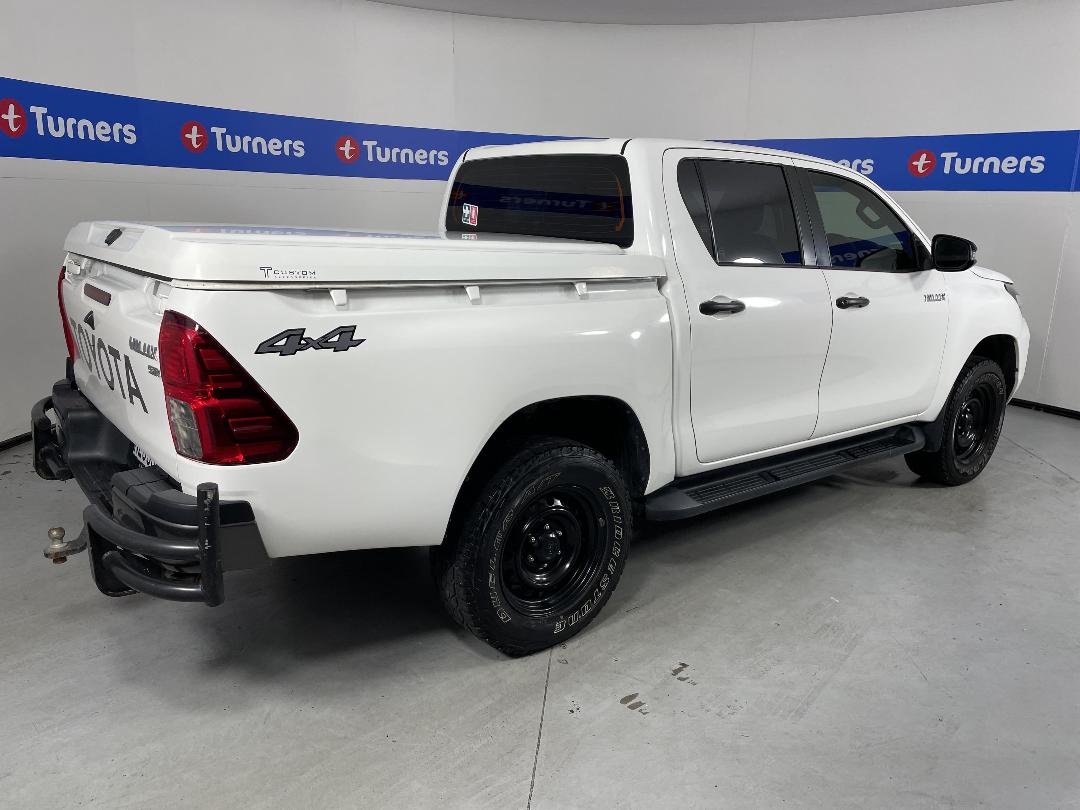 Photo '7' of Toyota Hilux