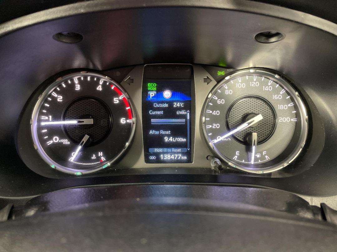 Photo '21' of Toyota Hilux