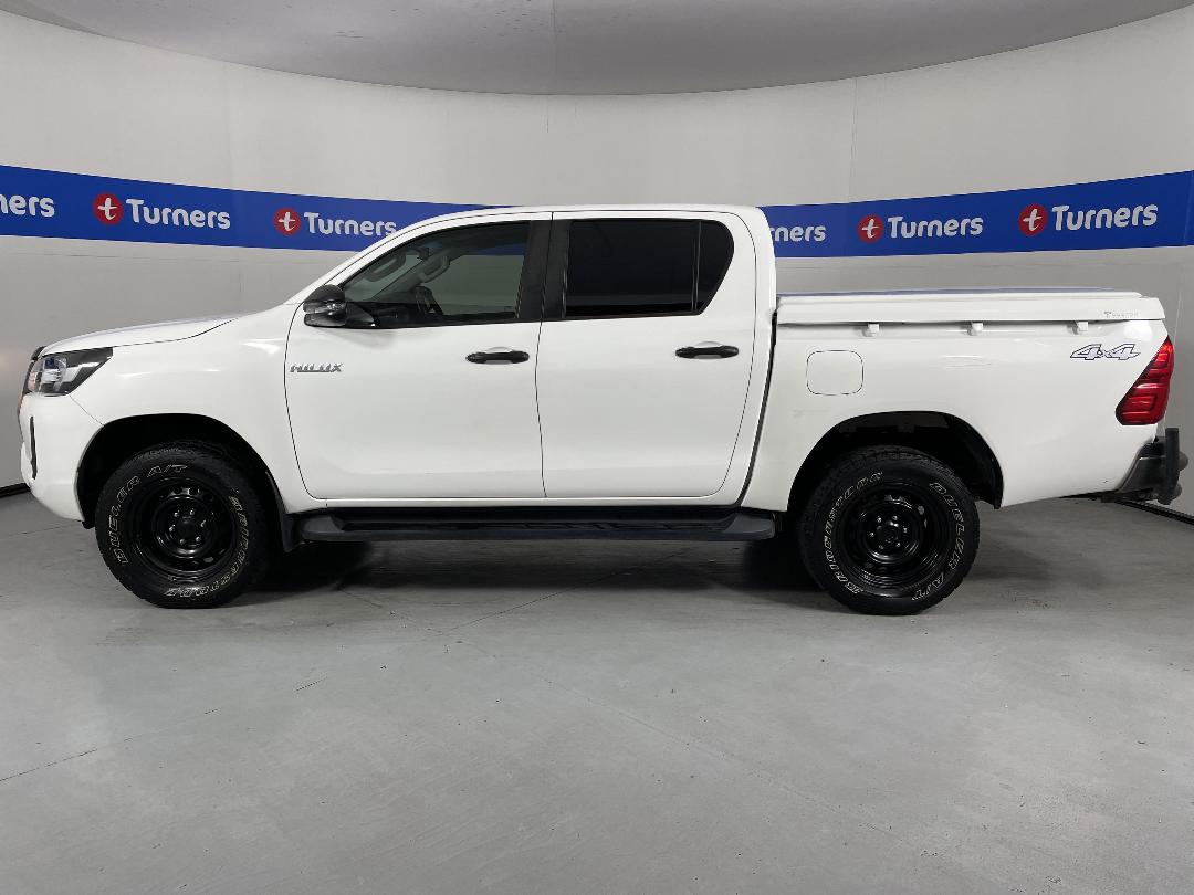 Photo '24' of Toyota Hilux