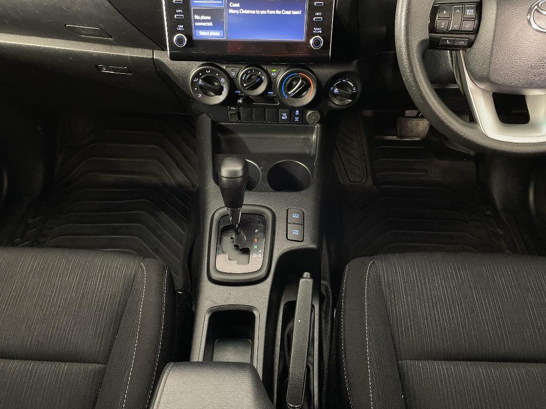 Photo '18' of Toyota Hilux