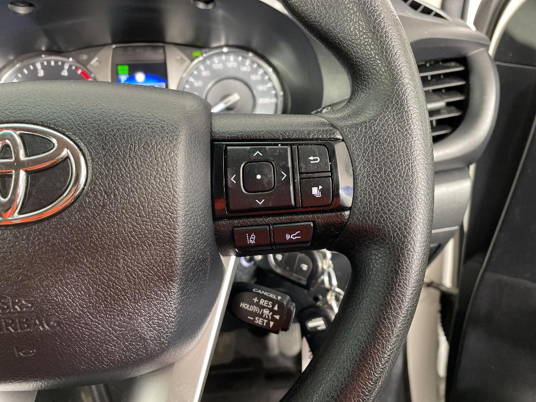 Photo '29' of Toyota Hilux