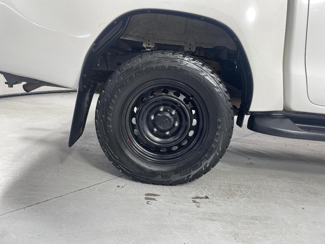 Photo '12' of Toyota Hilux