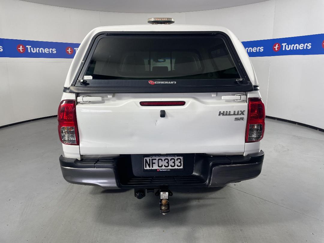 Photo '6' of Toyota Hilux