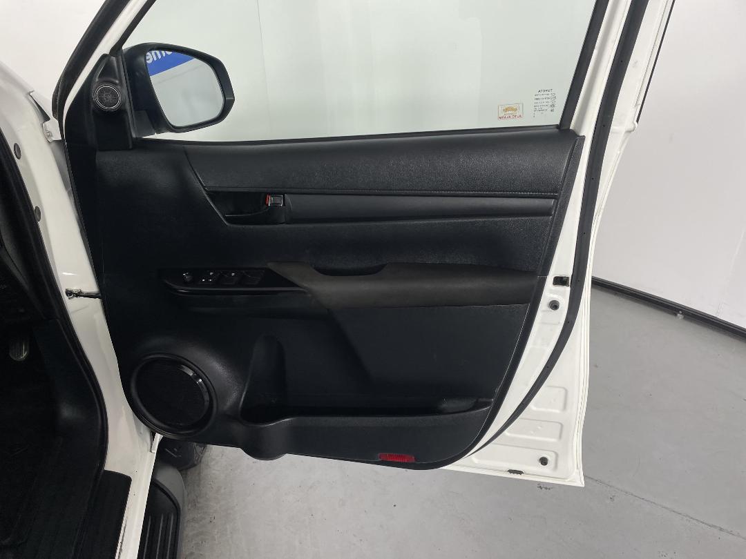 Photo '15' of Toyota Hilux