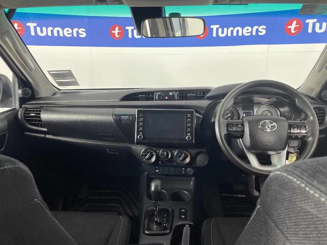 Photo '17' of Toyota Hilux