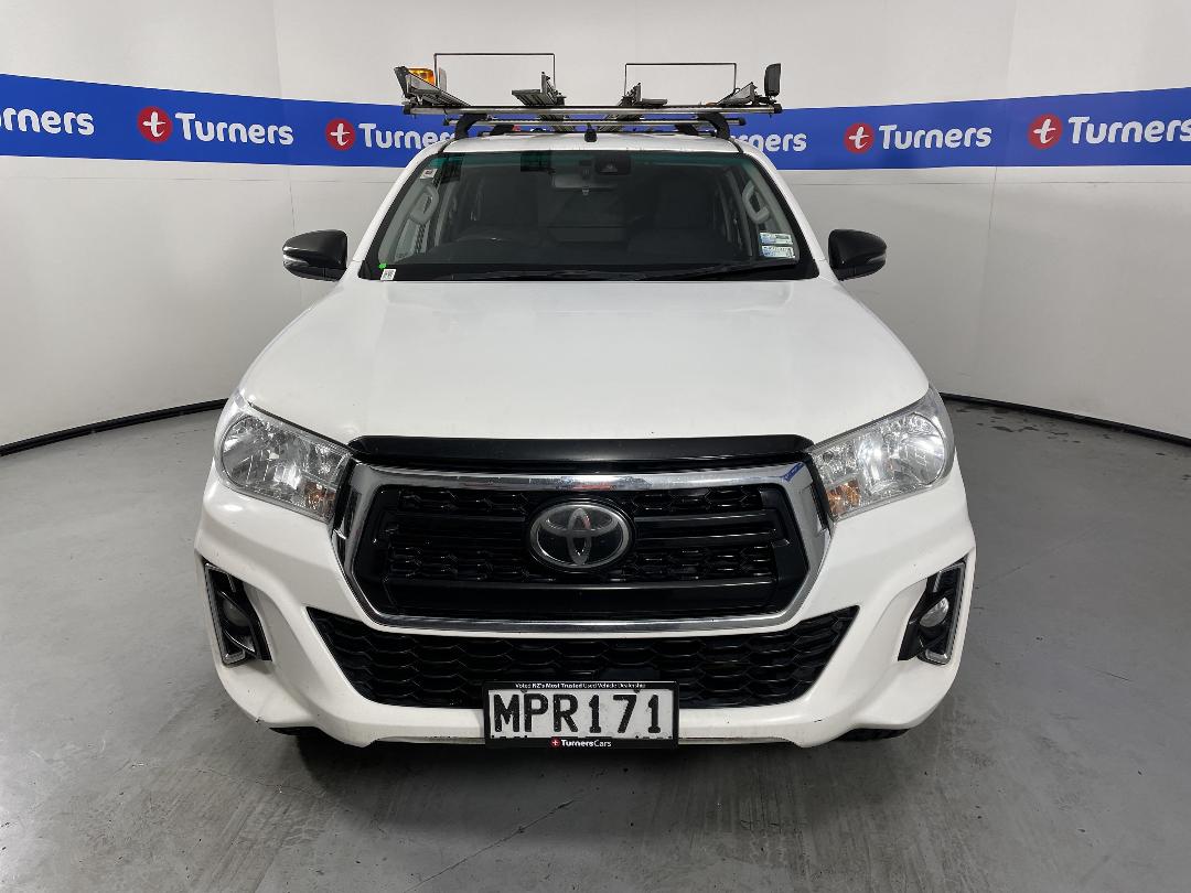 Photo '2' of Toyota Hilux