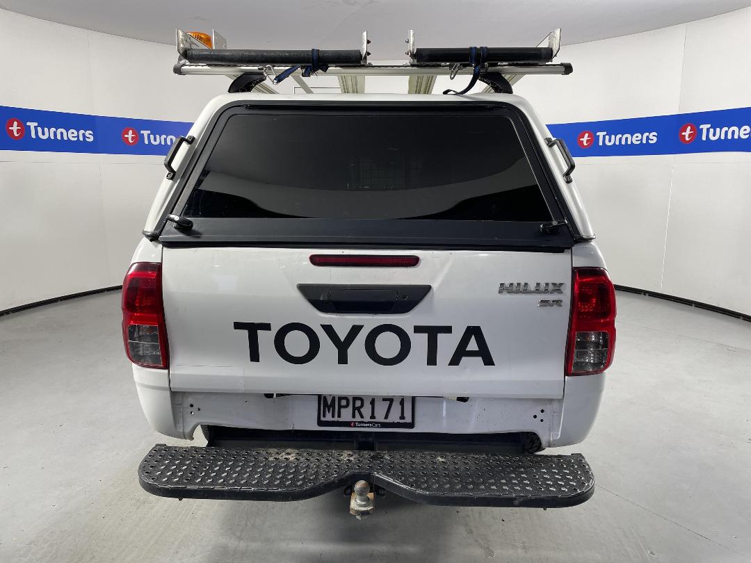 Photo '6' of Toyota Hilux