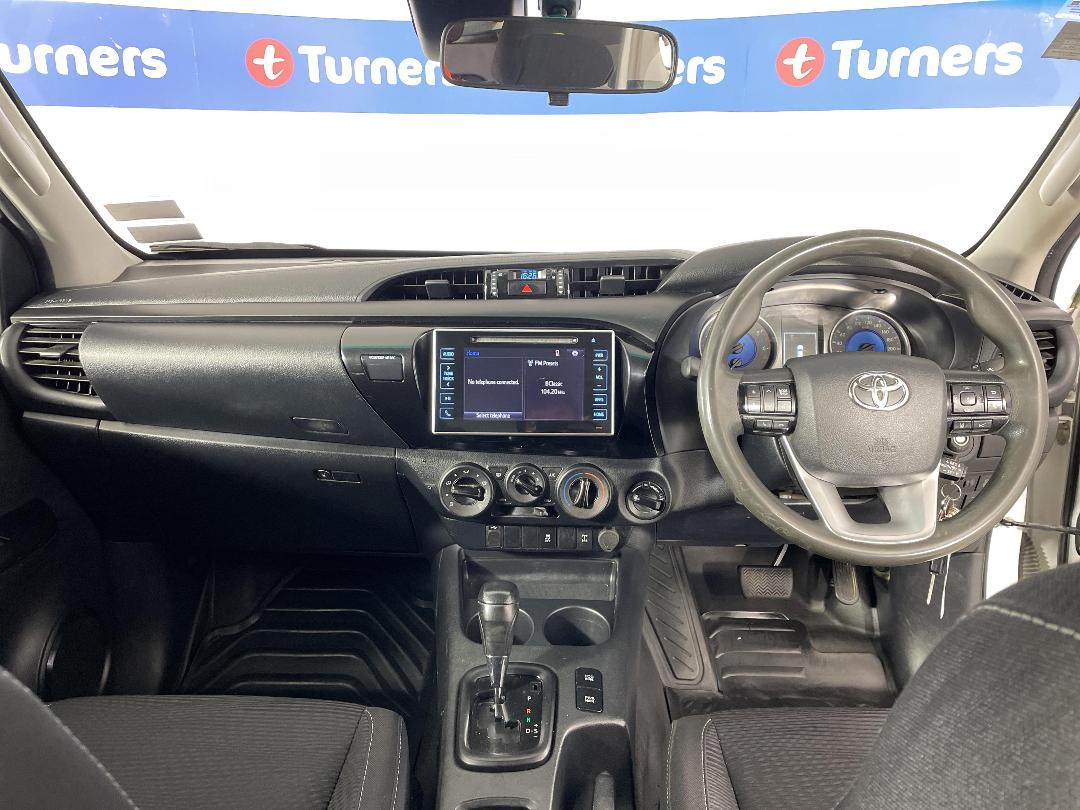 Photo '17' of Toyota Hilux