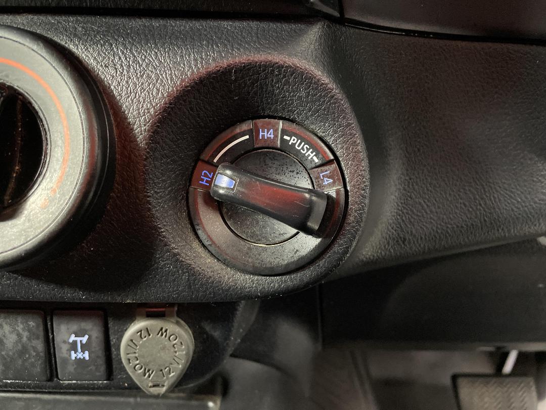 Photo '25' of Toyota Hilux