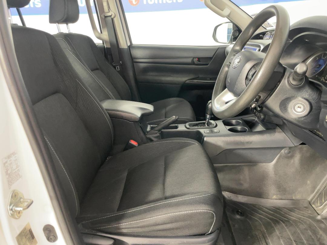 Photo '16' of Toyota Hilux Photo '16' of Toyota Hilux