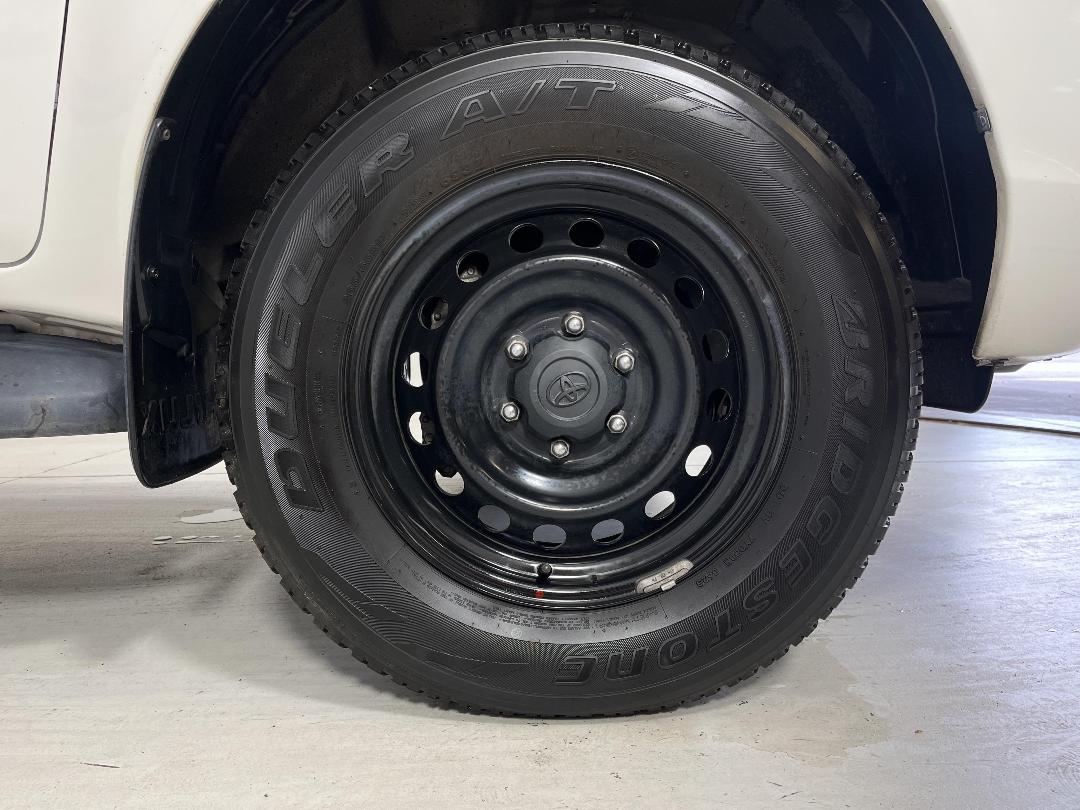 Photo '9' of Toyota Hilux