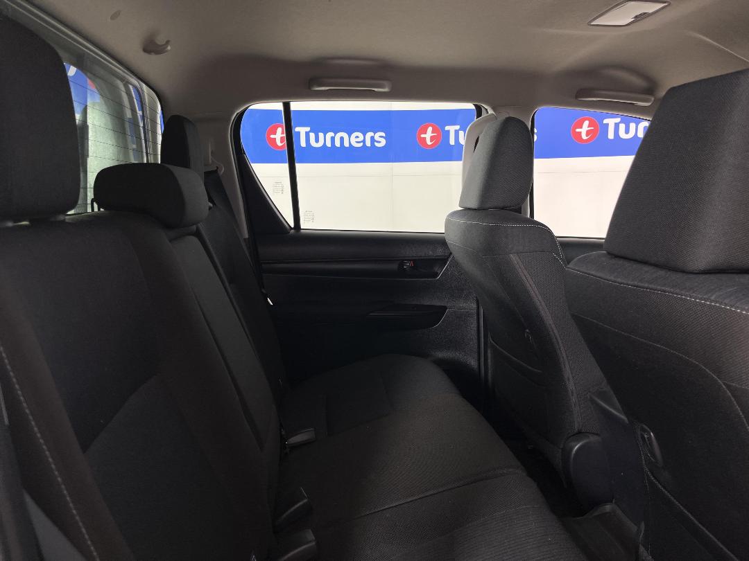 Photo '20' of Toyota Hilux