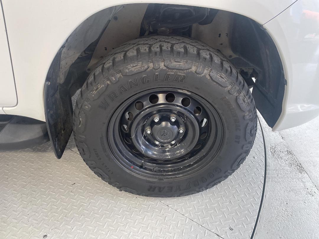 Photo '9' of Toyota Hilux Photo '9' of Toyota Hilux