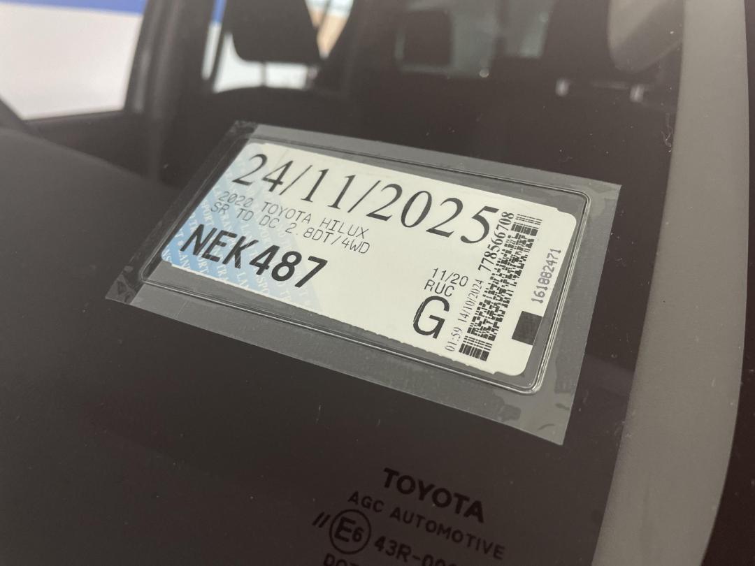 Photo '35' of Toyota Hilux Photo '35' of Toyota Hilux