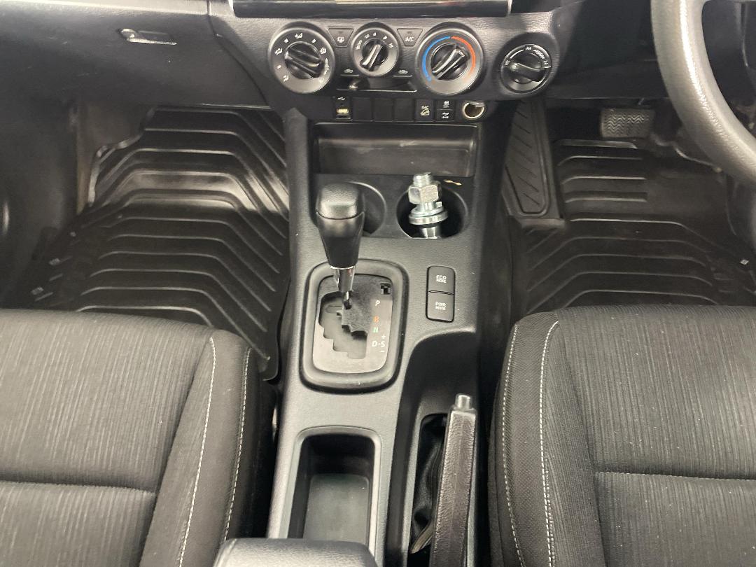 Photo '18' of Toyota Hilux Photo '18' of Toyota Hilux