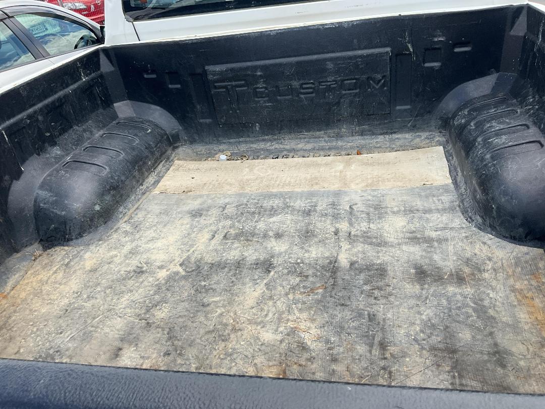 Photo '6' of Toyota Hilux SR TD DC Photo '6' of Toyota Hilux SR TD DC